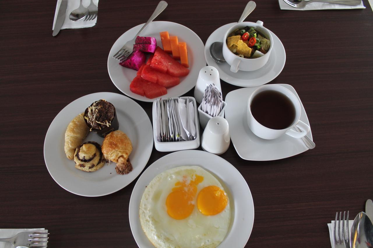 Swiss-Belinn Pangkalan Bun Exterior photo