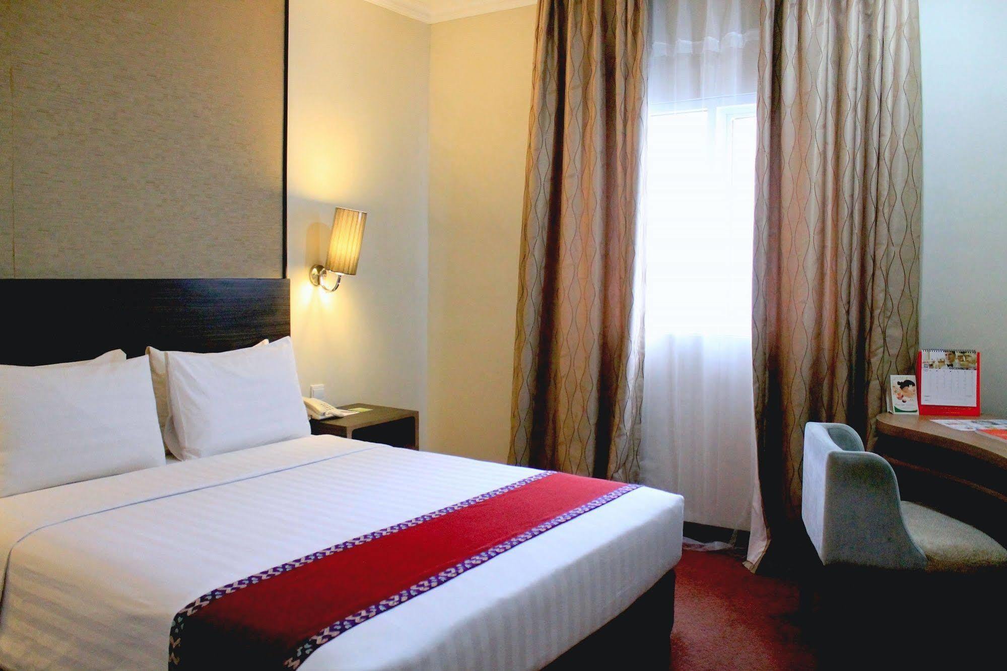 Swiss-Belinn Pangkalan Bun Exterior photo