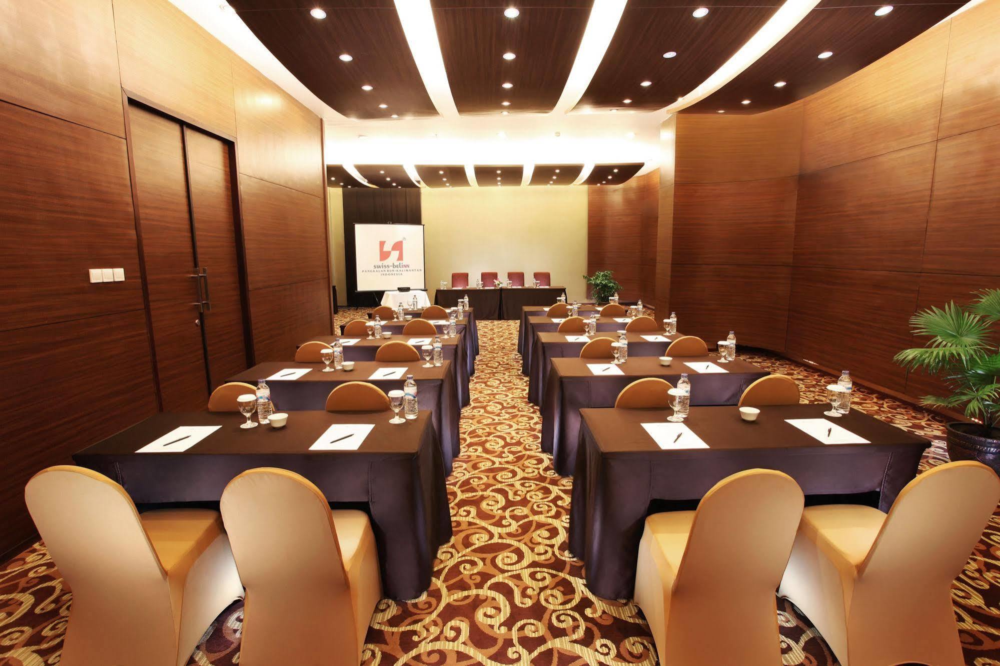 Swiss-Belinn Pangkalan Bun Exterior photo